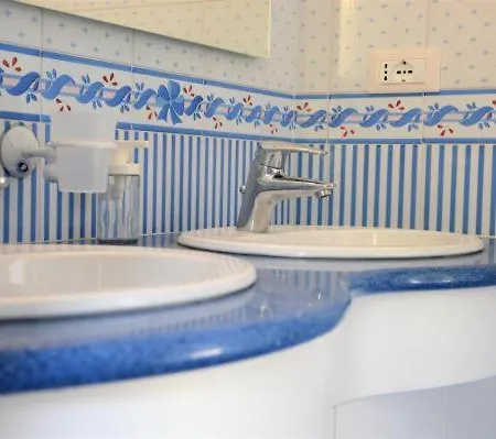 Ada Apartment *