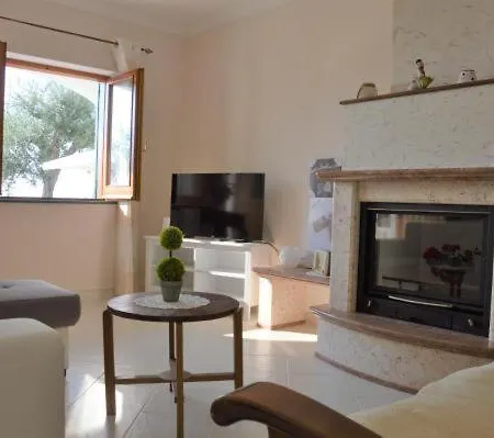 Ada Apartment